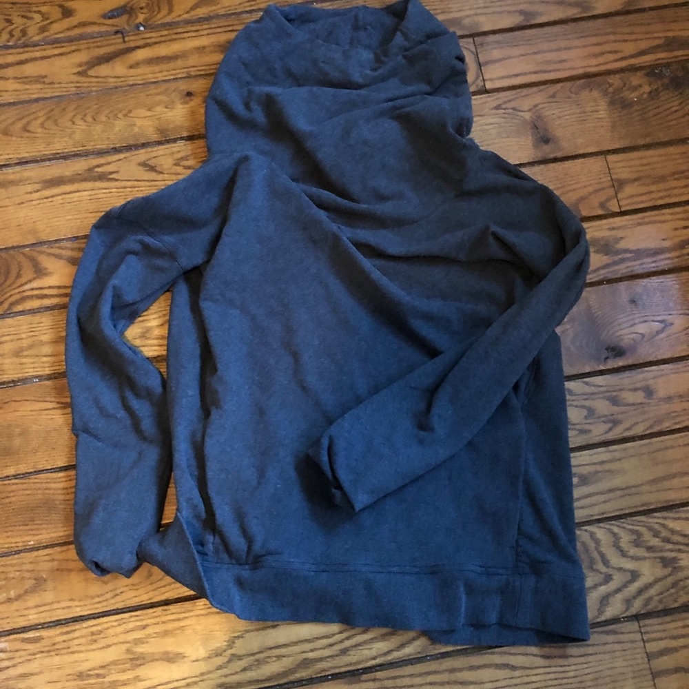 Gray Lululemon Sweatshirt Pullover - image 1